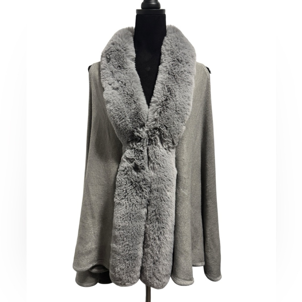 Faux Fur Gray Sleeveless Sweater Vest